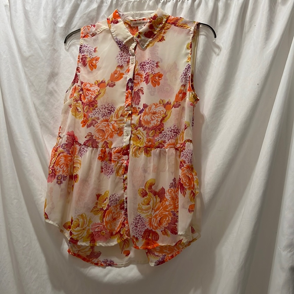 Forever 21 Floral Sleeveless Blouse